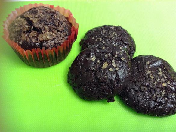 Biscotti di avocado, mandorle e cacao