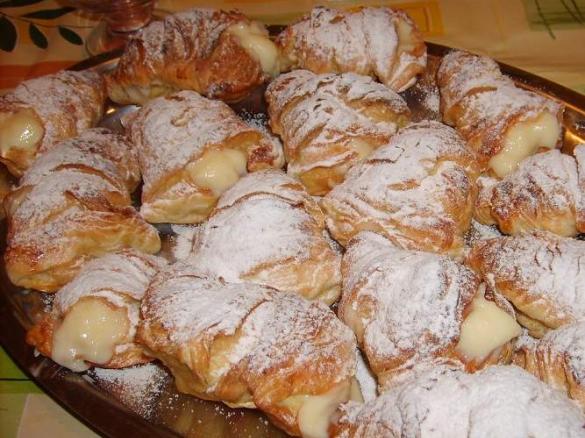 sfogliatelle con cremaa