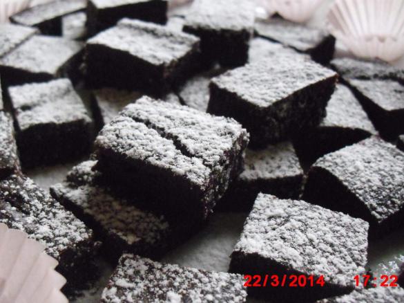 Quadrotti cioccolatosi