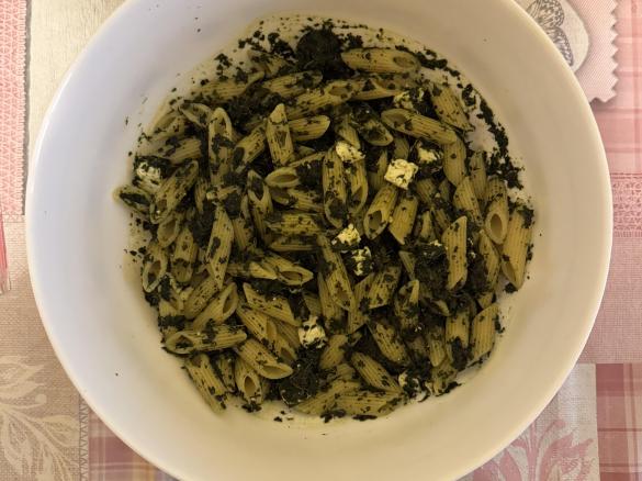 Pasta alla crema di cavolo nero e feta