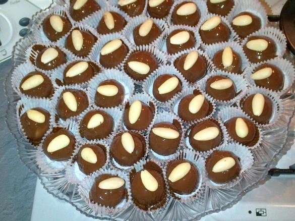 PASTICCINI ALLE MANDORLE