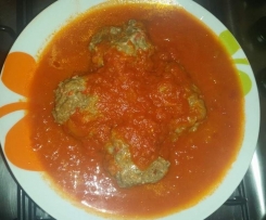 Polpette ai peperoni con sugo di verdure