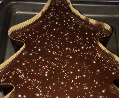 Albero di natale agli agrumi con la glassa al cioccolato