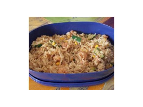 Riso thai con gamberi e zucchine