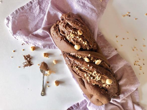 Pan brioche nocciole e cioccolato