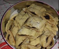 Biscotti ripieni di marmellata