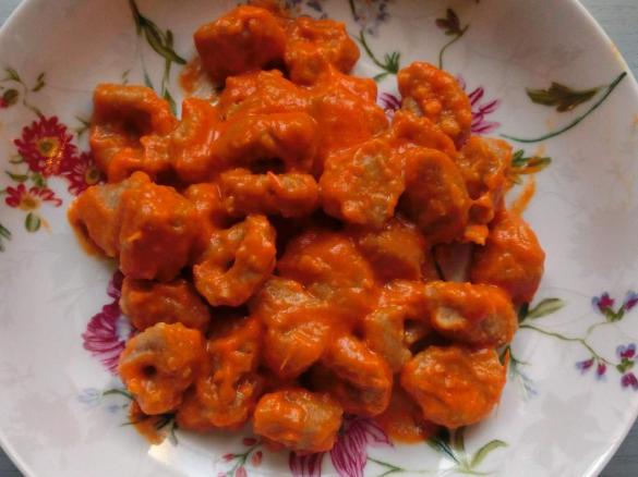 Gnocchi di Ceci e Farina di Segale con Crema di Peperoni