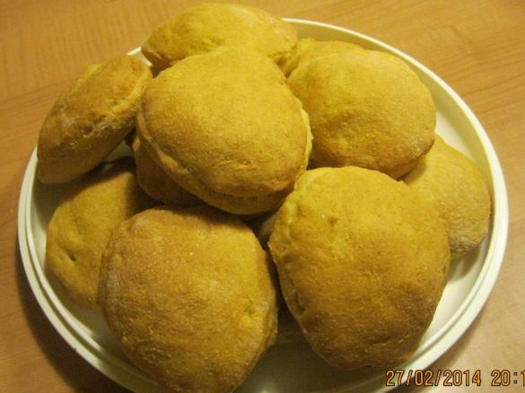 Focaccette di mais farcite con salsiccia 