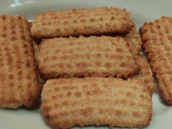 BISCOTTI AL LATTE FRIABILI SENZA  UOVA