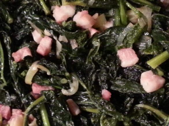 Cimette di cavolo nero saltate con porro e pancetta
