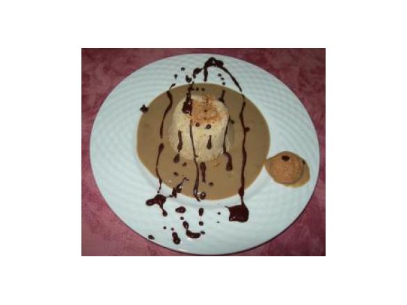 Semifreddo all'amaretto con crema al caffè