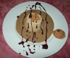 Semifreddo all'amaretto con crema al caffè