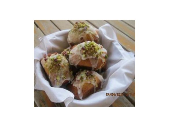 Mini plum cake ai mirtilli e ai pistacchi