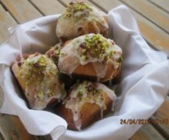 Mini plum cake ai mirtilli e ai pistacchi