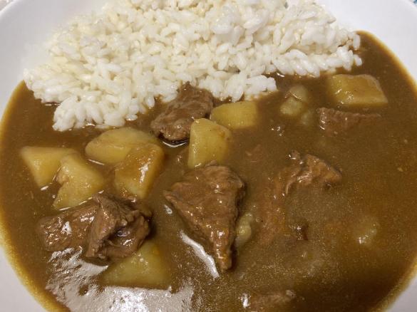 Riso al curry alla giapponese (カレーライス karē raisu)