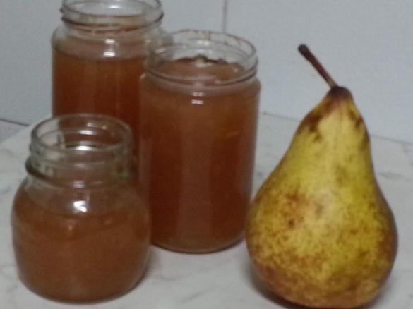 Marmellata di pere e cannella