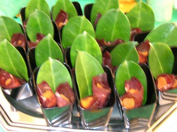 Nocette in imbuti di bresaola Finger food