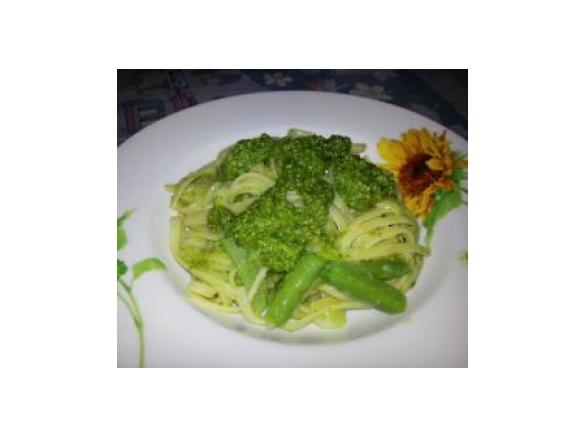 Spaghetti al pesto