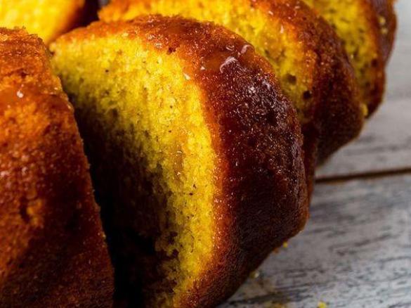 Variante di Torta alle carote e mandorle con zucca e nocciole