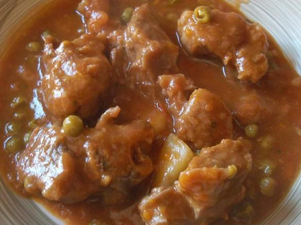 spezzatino ai piselli 