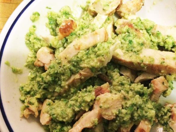 Salsa alle zucchine e basilico