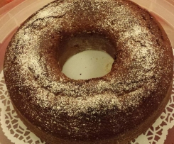 Ciambella allo yogurt colorata al cioccolato