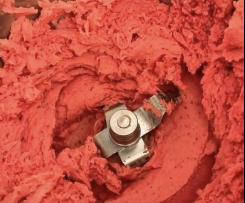 Gelato fragola e ciliegie