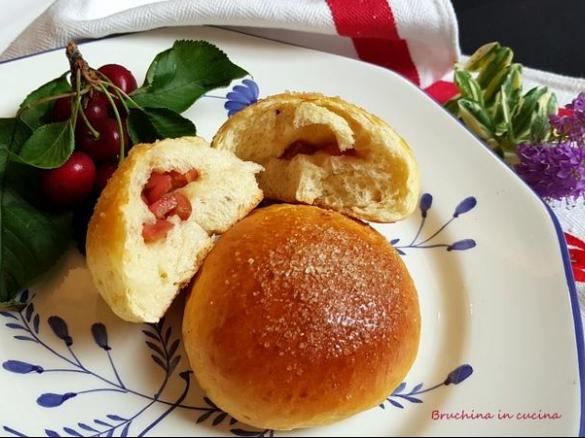 Panini dolci ripieni di ciliegie "contest ciliegie"