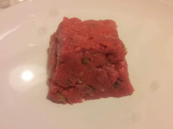 Cruda di bufalo alla francese