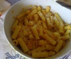 Rigatoni con crema di zucca, zafferano e pancetta