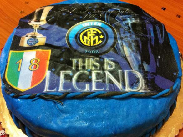 torta di compleanno per un interista