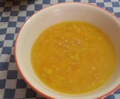 Zuppa di quinoa  con zucca gialla e lenticchie rosse-contest ottobre