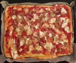 Pizza senza glutine al prosciutto e tonno