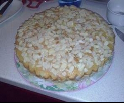 Torta alla crema di mandorle