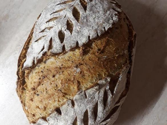 Pane integrale ai semi vari