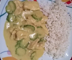 POLLO AL CURRY DELICATO CON ZUCCHINE