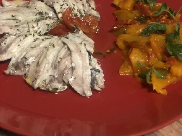 Alici al Varoma con contorno di peperoni