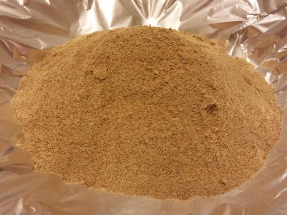 Aroma per panature, su patate e verdure al forno, su carni e pesci e tutto l'alimentare salato che richiede gratinatura