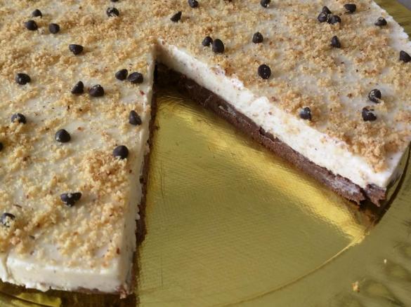 Cheesecake alla nocciola e cacao