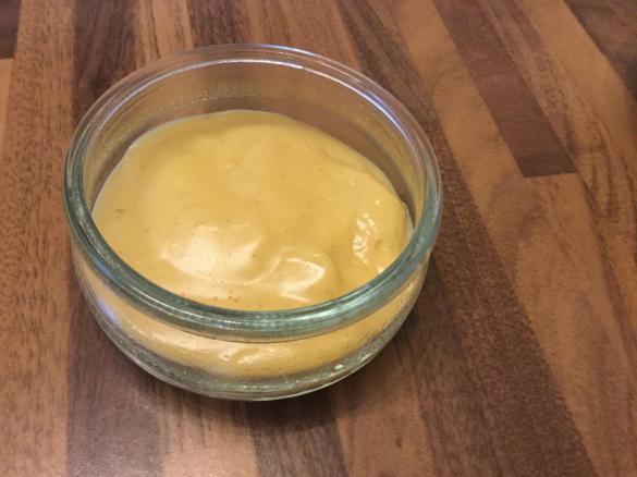 Crema allo zabaione per ripieno delle frittelle o bignè