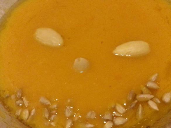 Vellutata zucca porro e patate di Halloween