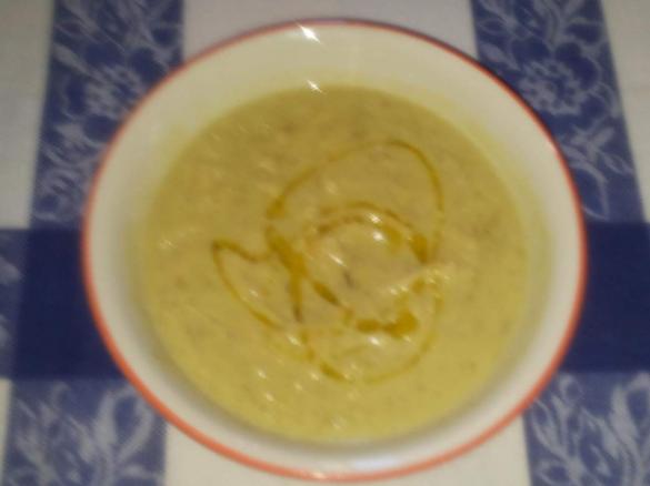 Zuppa di fave secche e finocchietto