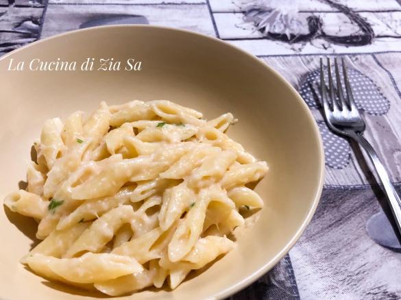 Pasta risottata con salmone e robiola