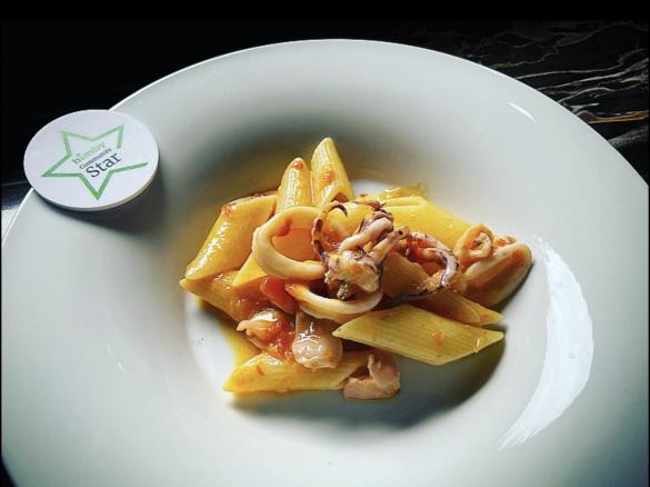 Penne al sugo di peperone e calamari 🦑