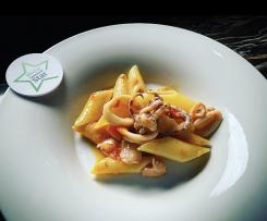 Penne al sugo di peperone e calamari 🦑