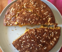 Torta di carote, mandorle e yogurt