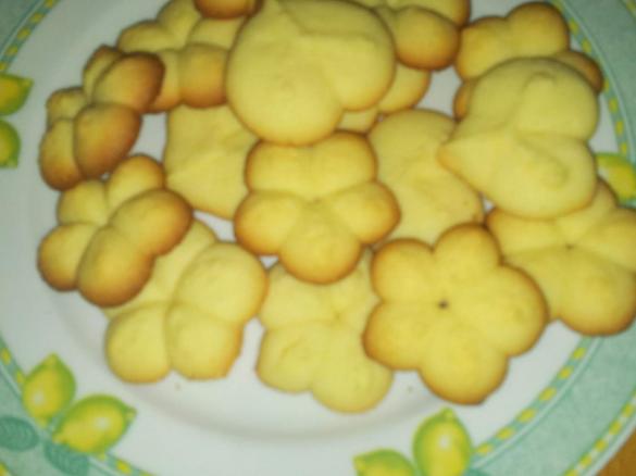 Biscottini profumati con sparabiscotti