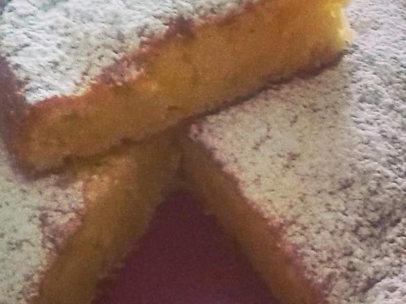 torta di mele e uvetta sultanina(spugnosa)