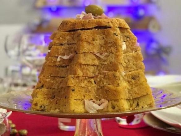 Pandoro salato farcito