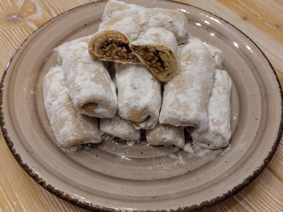 Rogaliki alle mandorle e cioccolato bianco